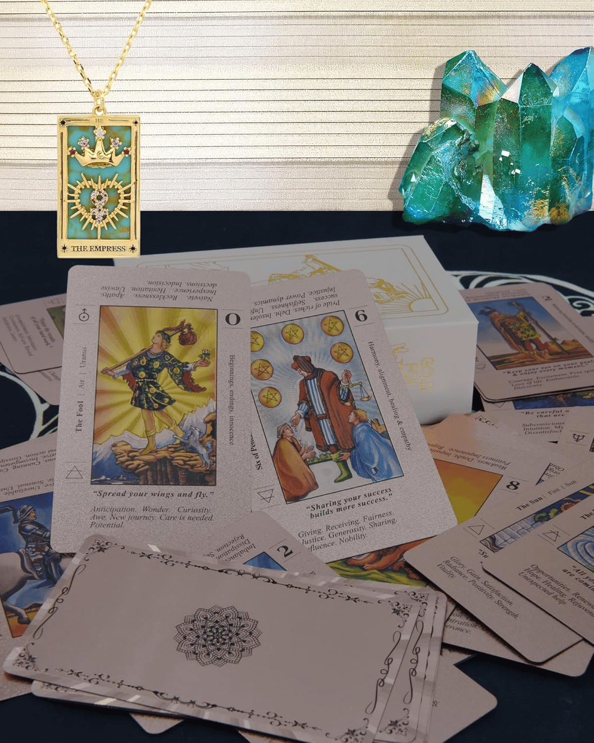 ✨Baraja de tarot Witchy Cauldron en oro rosa con libro guía🔮