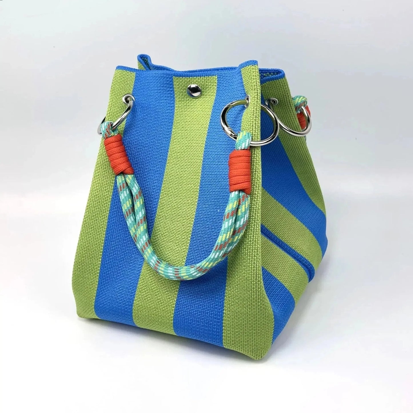 🏆👜 Oferta por Tiempo Limitado: 50% DESCUENTO 🌴 Bolso Cubo de Punto Boho a Rayas para Mujer – Bolso de Hombro Artesanal para Playa y Verano