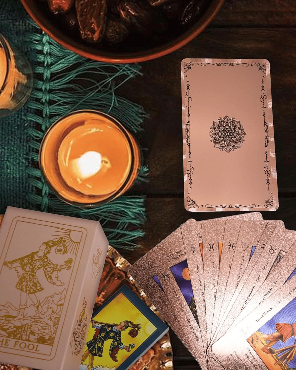 ✨Baraja de tarot Witchy Cauldron en oro rosa con libro guía🔮