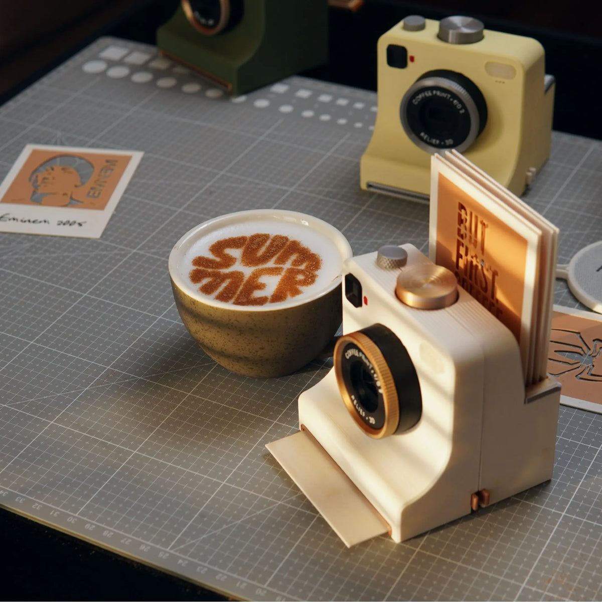 ☕ Cámara Retro Mecánica para Decorar Café con Plantillas