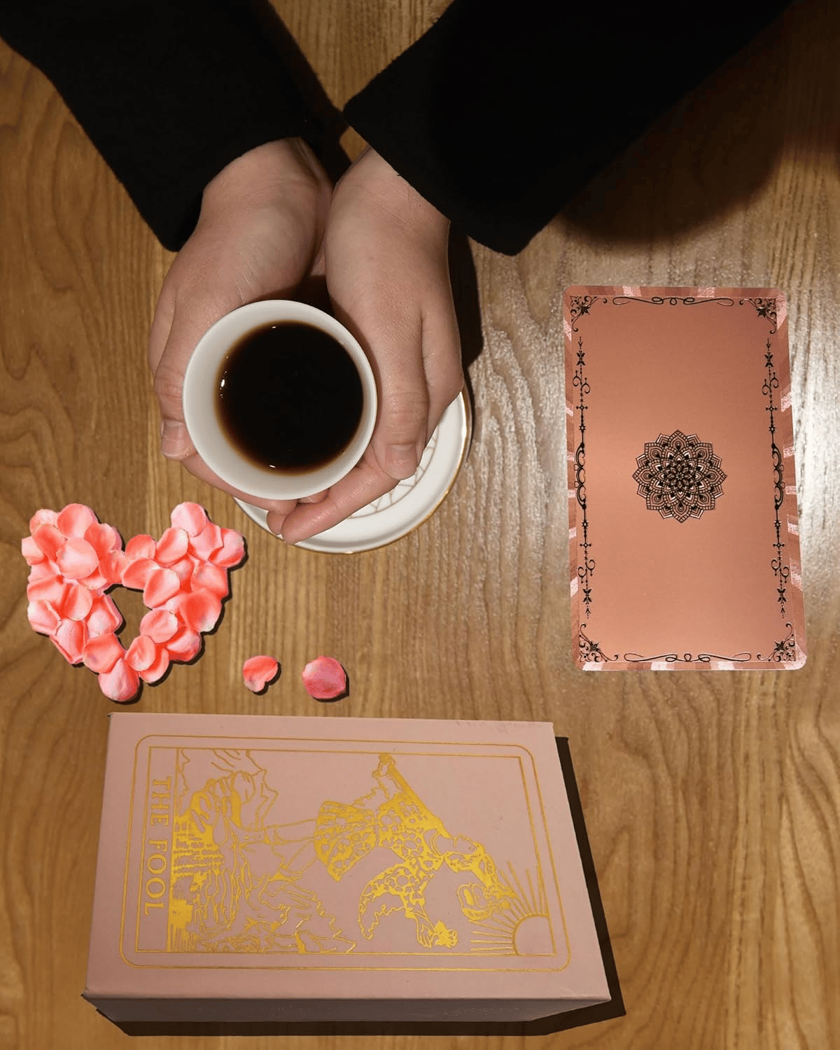 ✨Baraja de tarot Witchy Cauldron en oro rosa con libro guía🔮