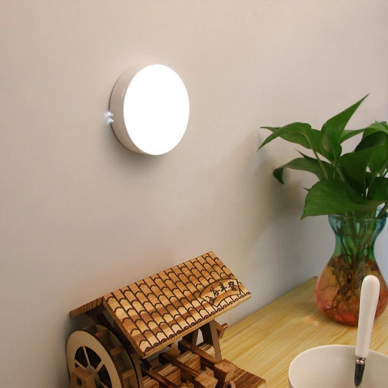 📢 ¡50 % DE DESCUENTO! 💡 Luz recargable con sensor de movimiento y soporte magnético