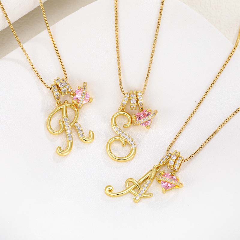 Collar con Dijes de Letra Inicial y Corazón Rosa