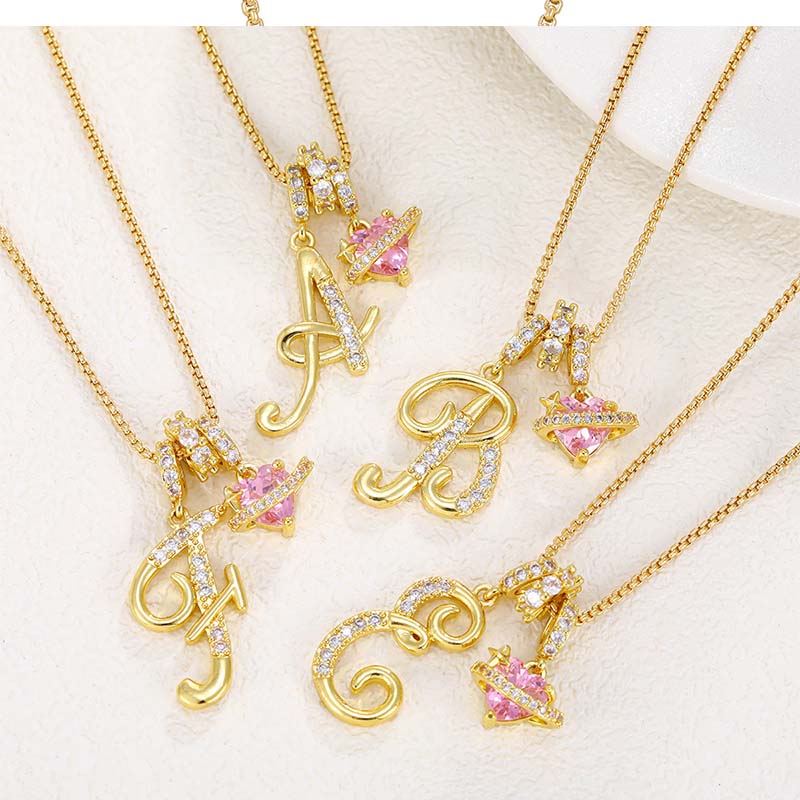 Collar con Dijes de Letra Inicial y Corazón Rosa