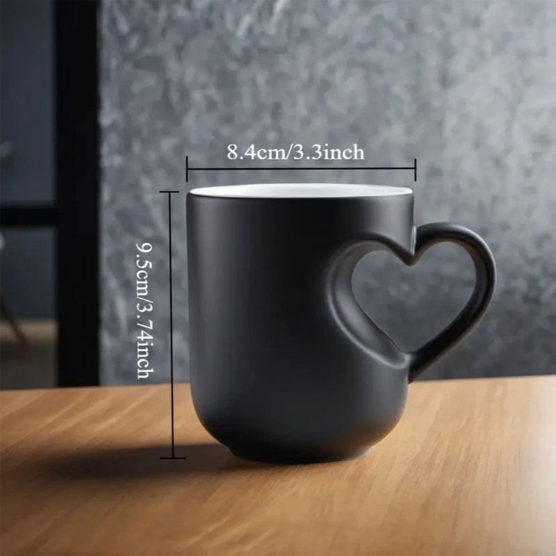 Taza de cerámica que cambia de color con asa en forma de corazón 💝✨