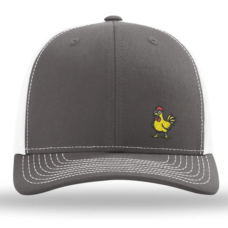 Gorra snapback bordada con un pollo gracioso