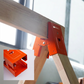 🛠️🔥 Soporte Profesional para Caballete de Sierra con Abrazadera – Banco de Trabajo Resistente para Madera y Construcción· Montaje Rápido y Extremadamente Duradero 🪨