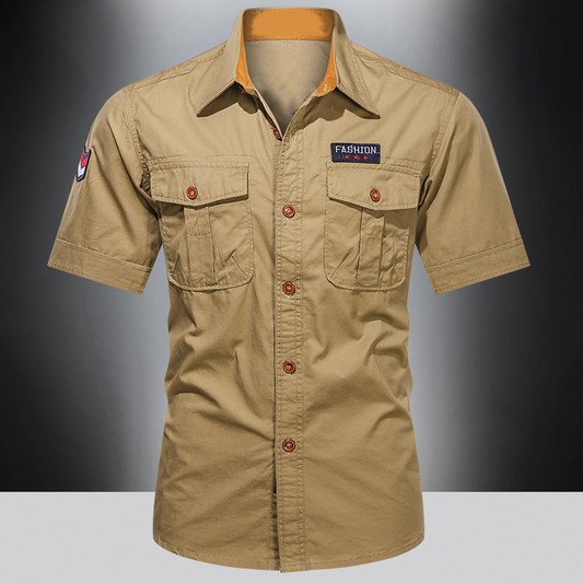 👔 ¡OFERTA POR TIEMPO LIMITADO 50% OFF! 💥 Camisa Casual de Manga Corta Corte Clásico para Hombre – Tela Duradera, Bolsillos Cargo, Estilo Atemporal ✨