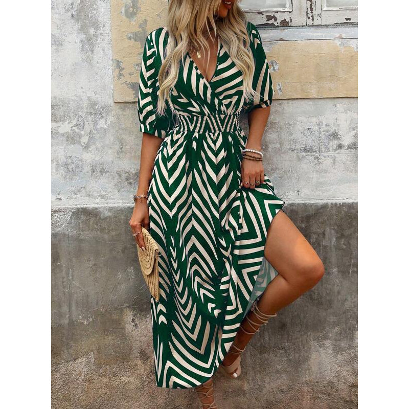 🌺 2026 Sale — Over 46,000 Sold!✨ Chevron Print V-Neck Midi Dress