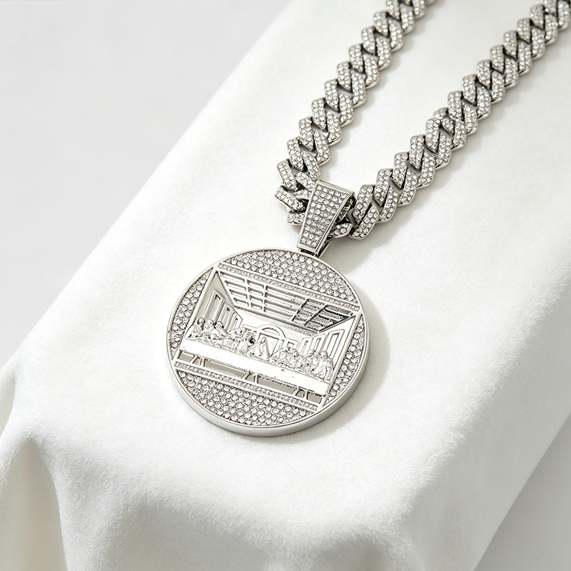 🎉 Rebajas 2026 — ¡Más de 46.000 vendidos! 💎 Collar Cubano con Colgante Llamativo – Detalles en Acabado Helado 🔥