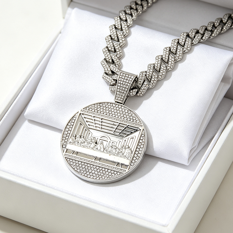 🎉 Rebajas 2026 — ¡Más de 46.000 vendidos! 💎 Collar Cubano con Colgante Llamativo – Detalles en Acabado Helado 🔥