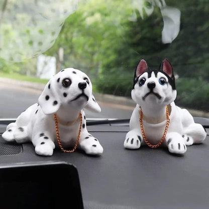 ⏳🔥¡50 % DE DESCUENTO POR TIEMPO LIMITADO! ⏰ 🐶 Bonito perro Bobblehead – asiente en cada curva – 10 razas, peluche suave, cadena dorada – saca sonrisas a cada trayectoria 🚗