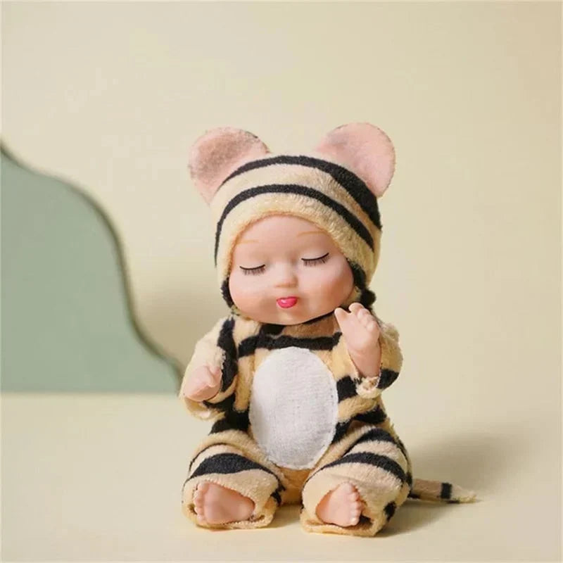 Mini muñecas «Reborn»: muñecas de bebé realistas y muy parecidas a las de verdad