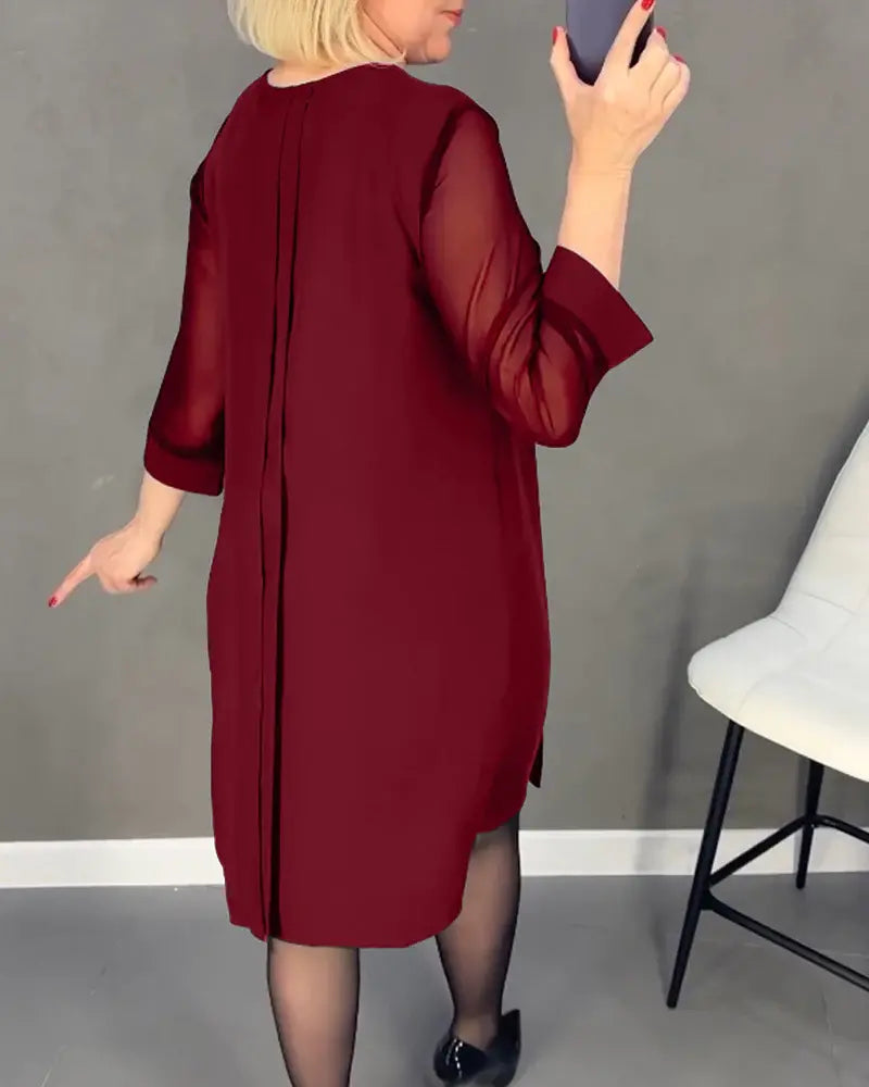 Nuevo vestido plisado con mangas de encaje y cuello redondo