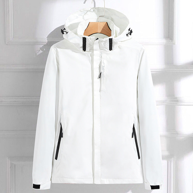 Chaqueta ligera con capucha y cremallera