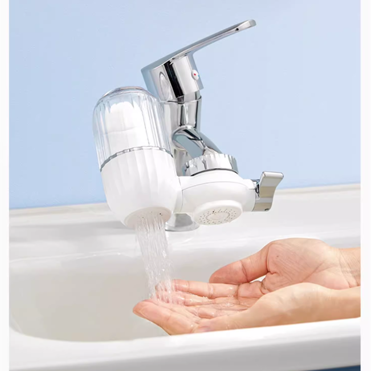 Para la salud de tu familia* Purificador de agua para grifo radiante con filtración de cinco capas
